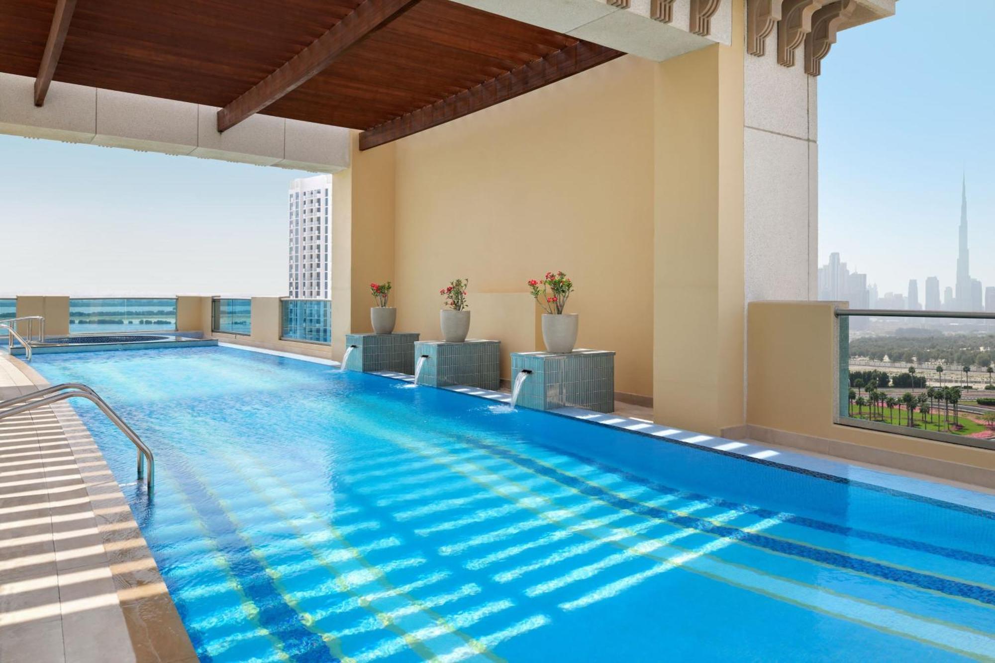 Marriott Hotel Al Jaddaf, Dubai Exterior foto Rooftop pool