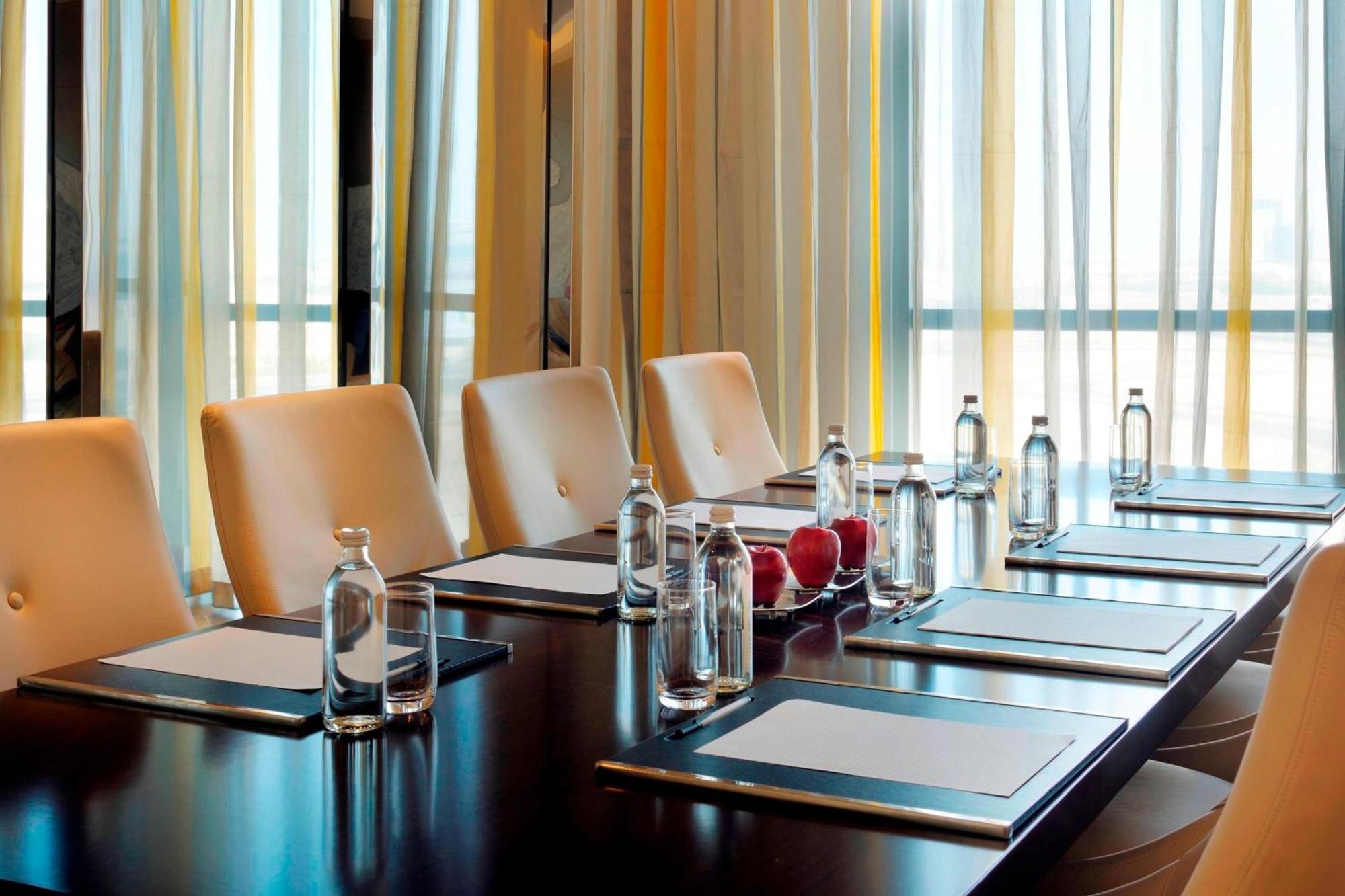 Marriott Hotel Al Jaddaf, Dubai Exterior foto Meeting room
