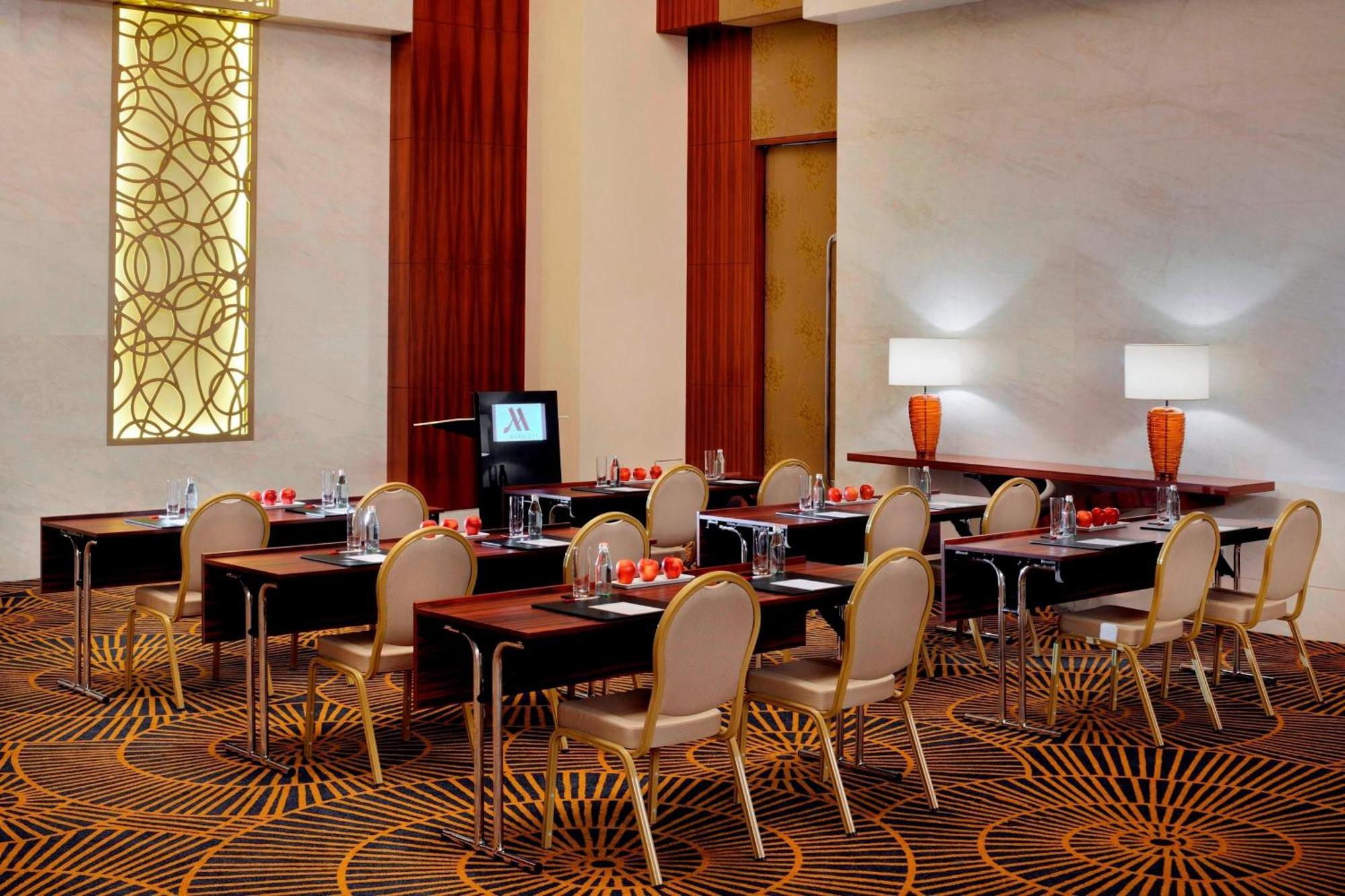 Marriott Hotel Al Jaddaf, Dubai Exterior foto Meeting room