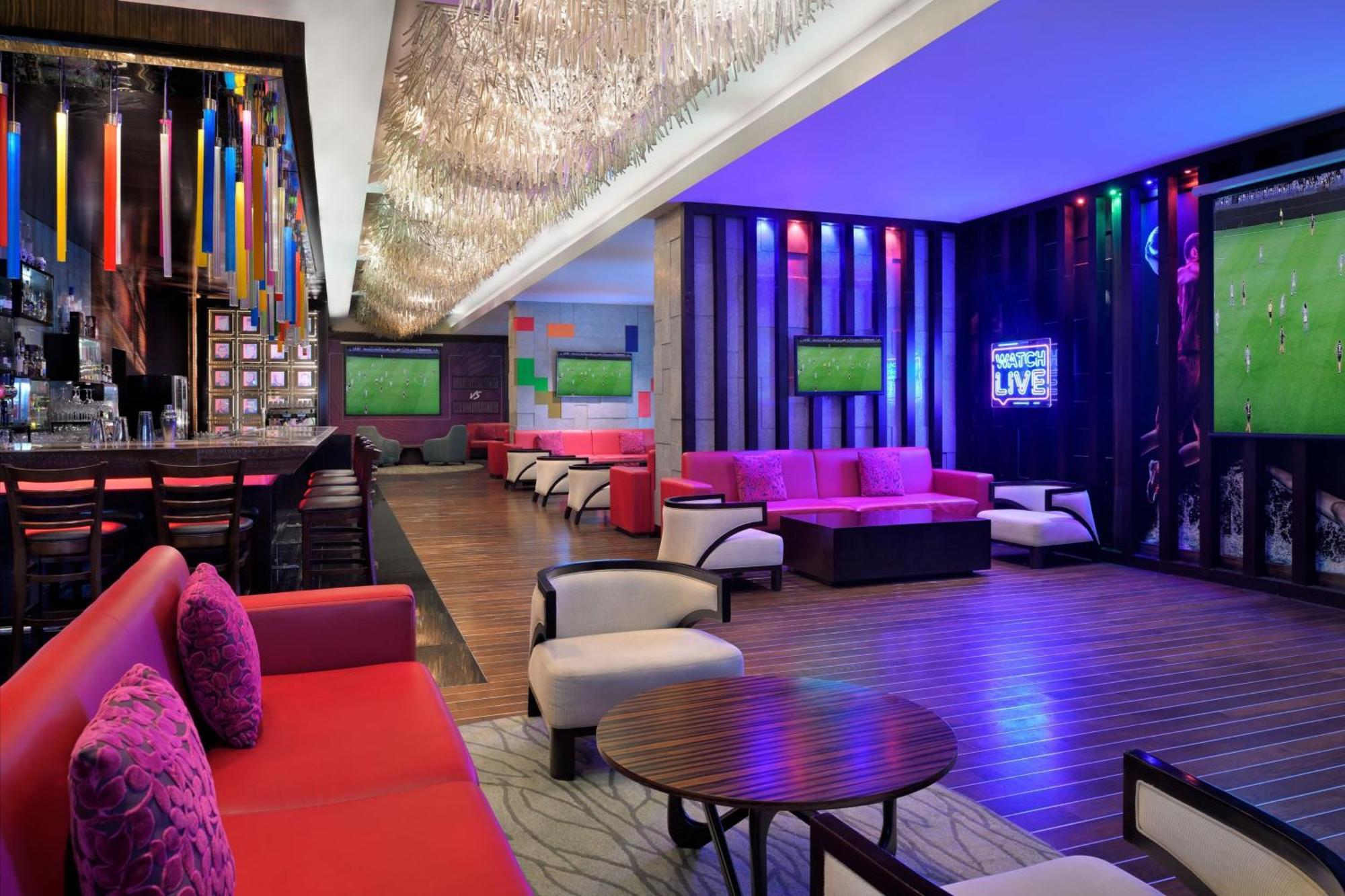 Marriott Hotel Al Jaddaf, Dubai Exterior foto The interior of the bar